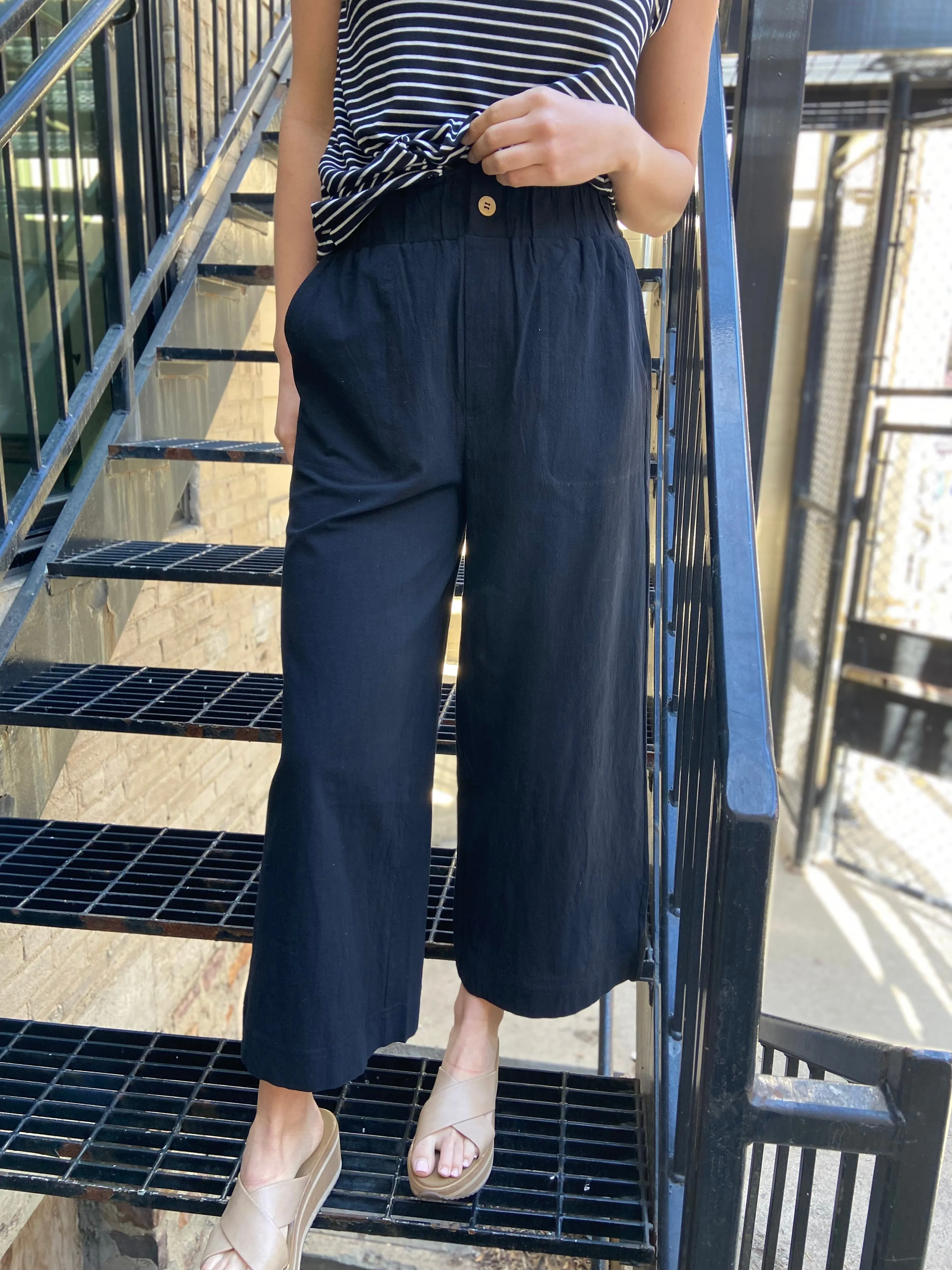 Calvin Black Cropped Pants