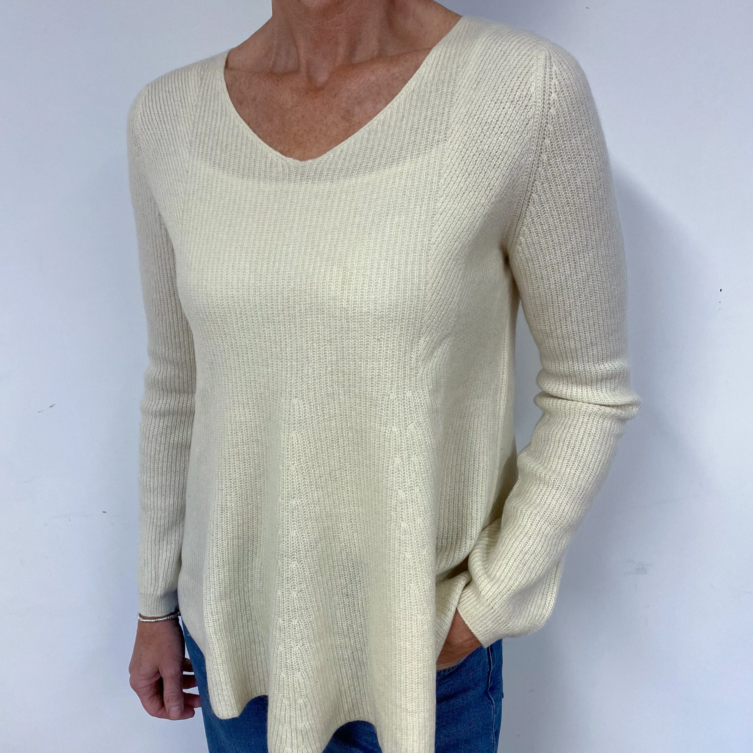 Floaty Cream Ribbed Cashmere V-Neck Jumper