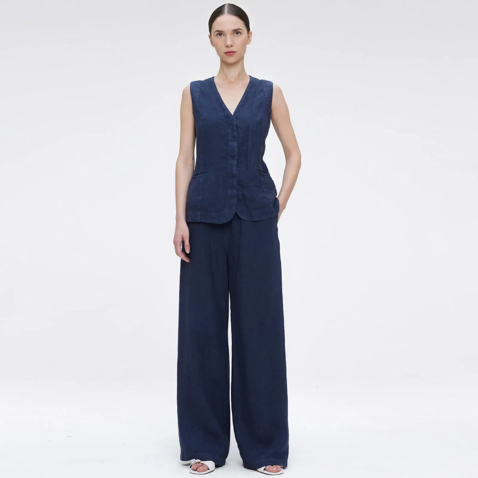 Juni Vest navy