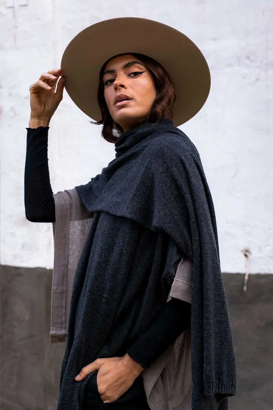 KNIT CASHMERE SHAWL CHARCOAL