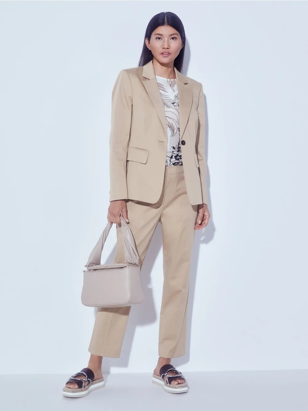 Marc Cain Beige Chino-style pants