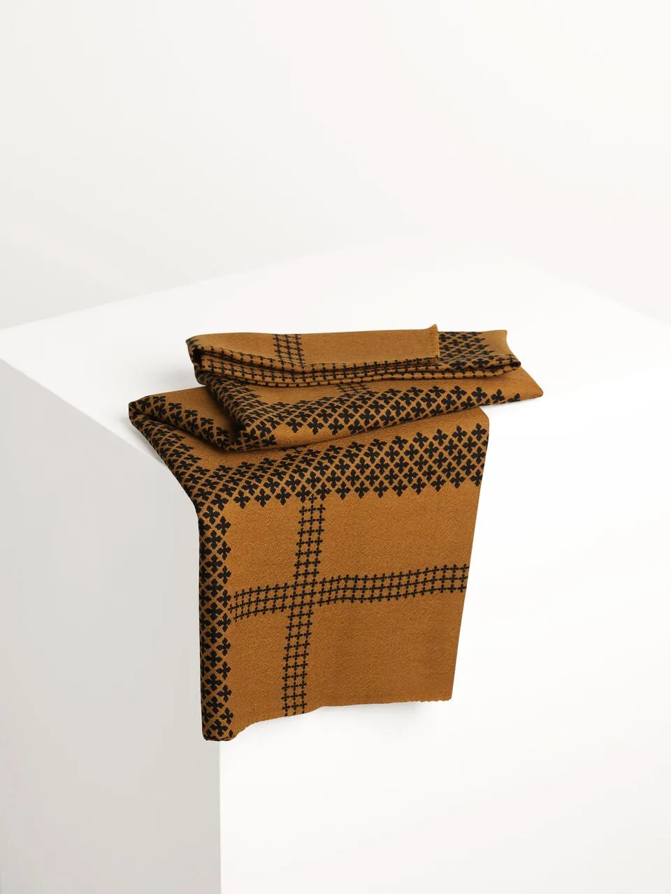 Milou Scarf