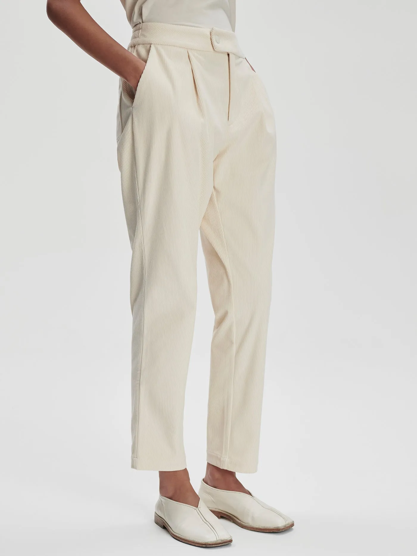 Nell Reg Tapered Leg Pant 29