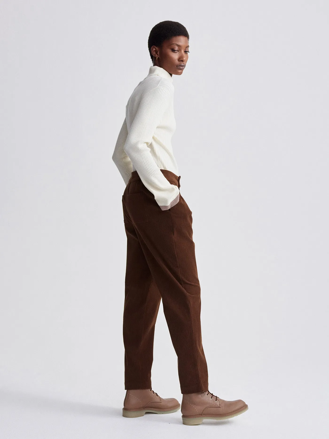 Nell Reg Tapered Leg Pant 29