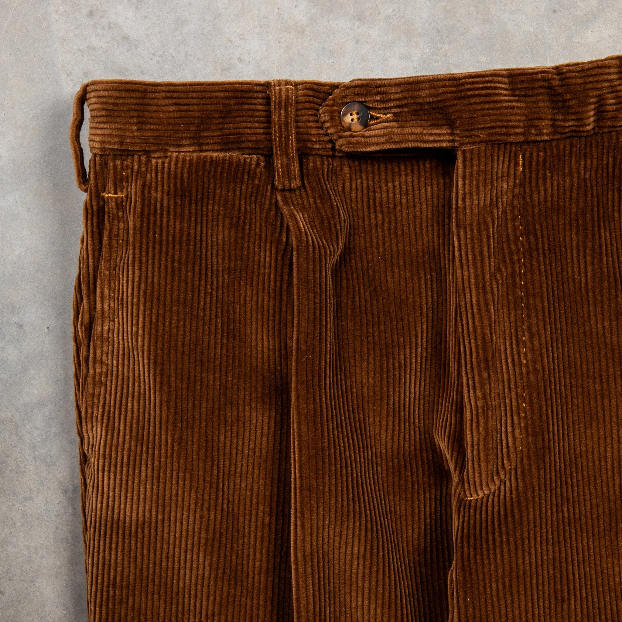 Rota Pantaloni High Rise Regular Fit 8-Wale Corduroy Tobacco
