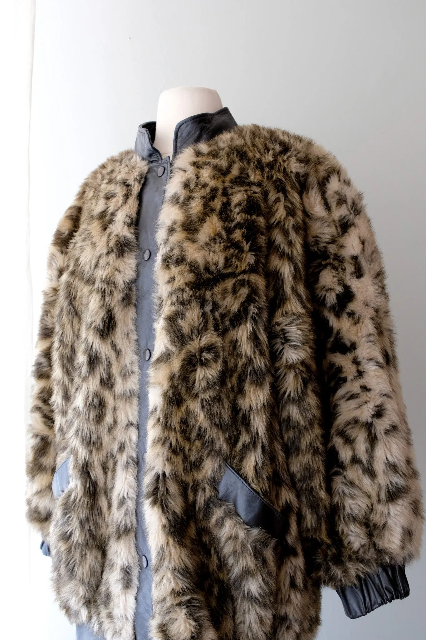 Wild 1980's Leopard Print Bomber Style Coat / Sz M